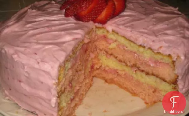 Tort Cu Panglică De Căpșuni
