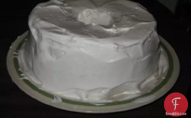 Tort Alimentar Cu Înger De Ciocolată Cu Glazură De Marshmallow