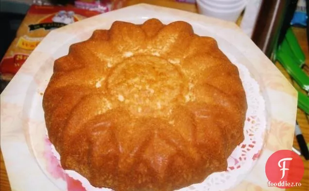 Tort Delicios De Lămâie Bundt Cu Glazură De Brânză Cremă De Lămâie