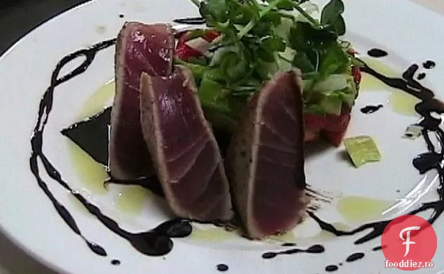 Salată De Ton Ahi Arsă