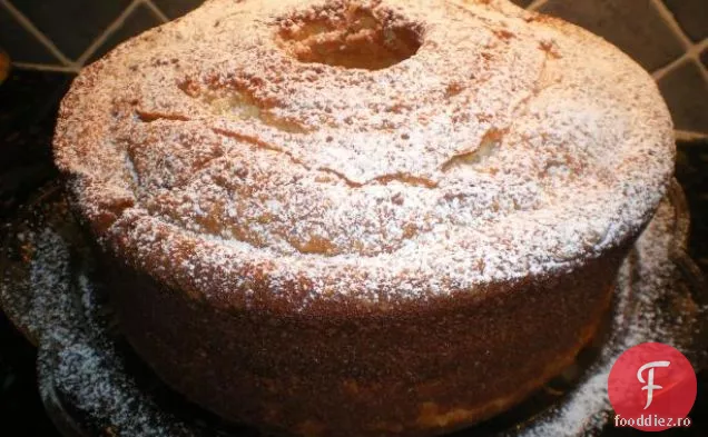 Vărul meu unt Pecan Pound tort