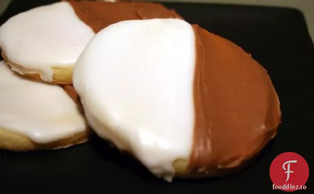 Cookie-uri alb-negru