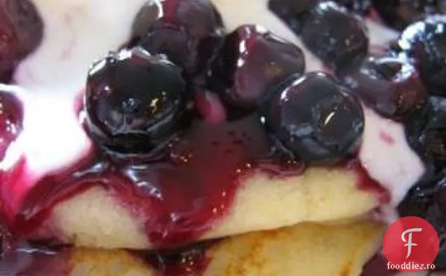 Cheesecake ușor și pufos cu jeleu de lămâie