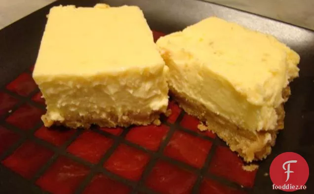 Lichior Limoncello Plus Pătrate De Cheesecake