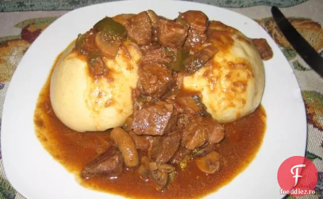 Pâine De Carne Umplută Cu Pâine De Porumb