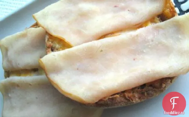 Pâine Prăjită Cu Brânză De Curcan
