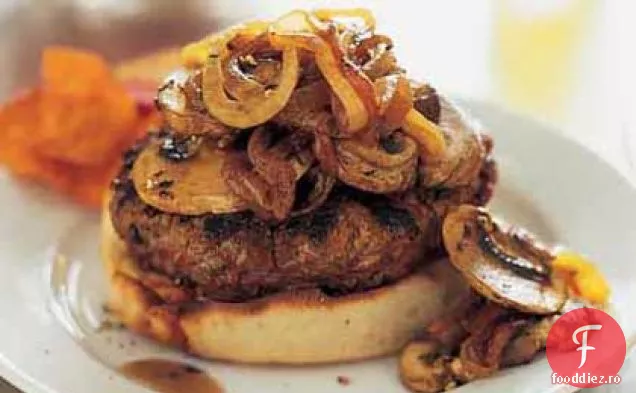 Burgeri cu față deschisă cu Topping de ceapă-ciuperci