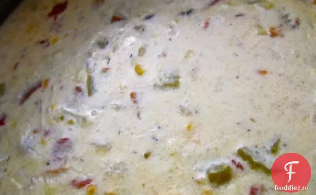 Chowder de porumb de pui cu ardei iute verde și slănină