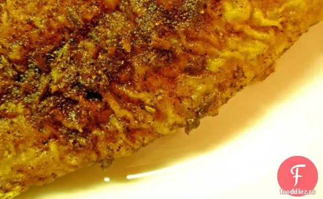 Pește Albastru Înnegrit Și Ciuperci Arse