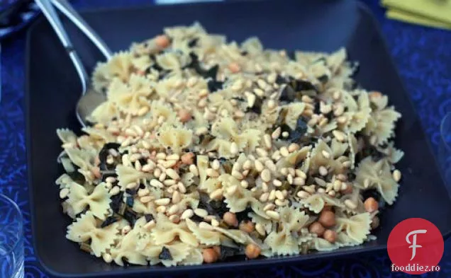 Cina în seara asta: Kale și paste de năut