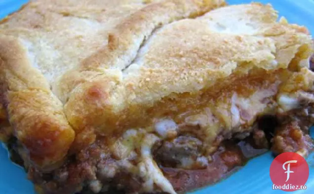 Caserolă cu vârf de semilună