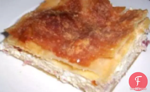 Tiropita (Plăcintă Grecească Cu Brânză Sărată)