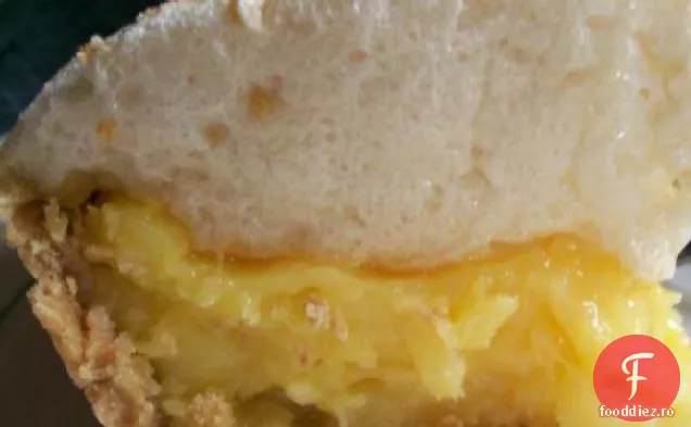Plăcintă Cremoasă Cu Ananas Cu Bezea De Zahăr Brun
