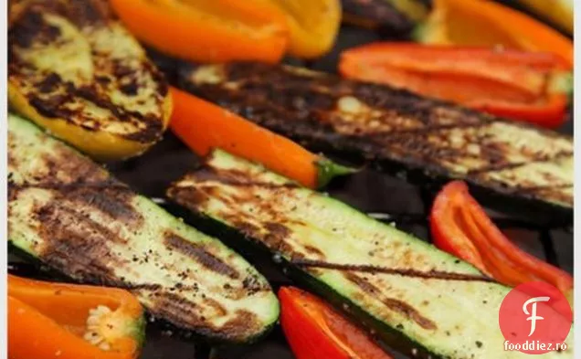 Salată De Quinoa De Fasole Neagră Și Porumb