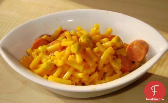 Brânză Mac N Ușoară Cu Hot Dog