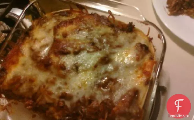 Lasagna cu aluniță de pui.....ușor și bun!