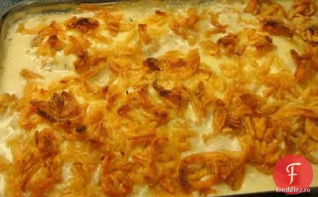 Piept de pui cu inel de brânză elvețiană și ceapă