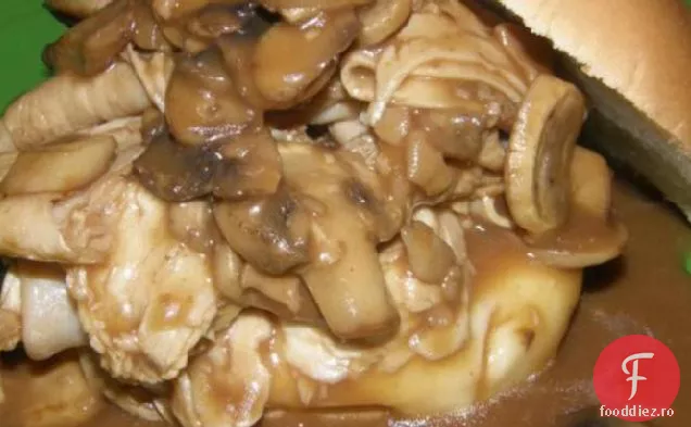 Sandvișuri De Curcan Înăbușite Cu Ciuperci