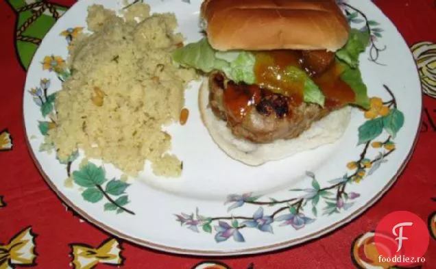 Burgeri Cu Curry De Curcan