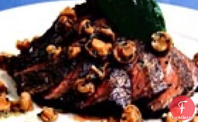 Loin de carne de vită cu piure de năsturel