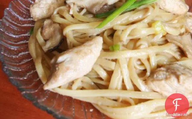 Adică Pui Chinezesc Lo Mein