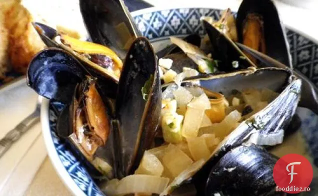 midii picante în sos de vin alb