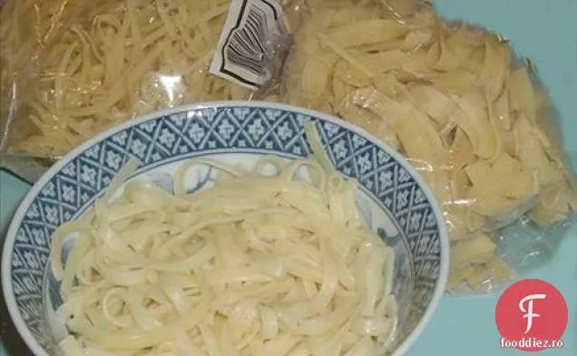 Paste cu roșii și busuioc