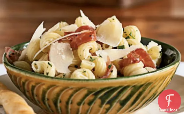Cavatappi cu Prosciutto și parmezan