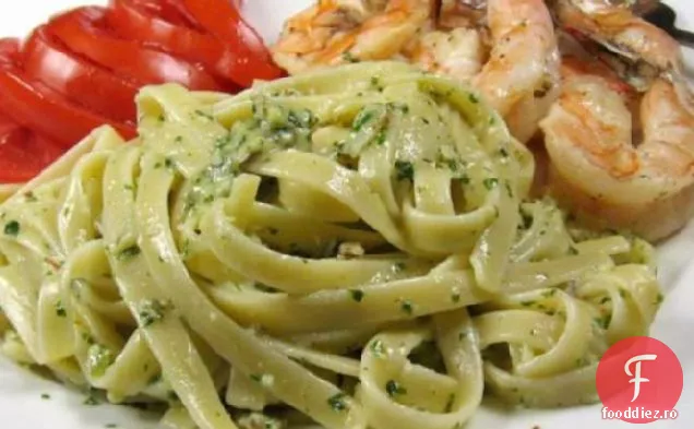 Fettuccine Cu Sos Pesto