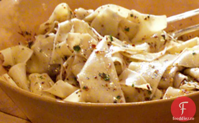 Paste Pappardelle cu măsline, cimbru și lămâie