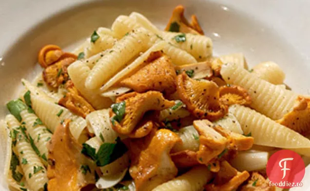 Paste cu ciuperci Chanterelle