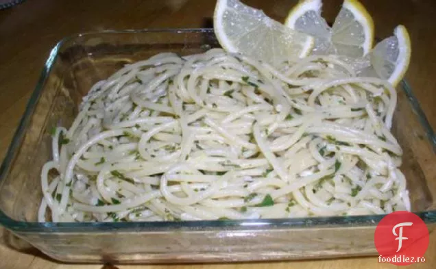 Unt Cu Conținut Scăzut De Grăsimi Și Spaghete Cu Lămâie (Kosher-Lactate)