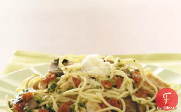 Parmezan Ușor Cremos Rigatoni (Rigatoni Alla Panna)