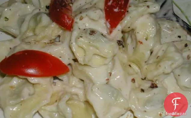 Tortellini Cu Sos Cremos De Usturoi Prăjit