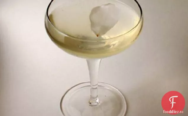 Zero dovada: Rosewater și litchi Mocktail