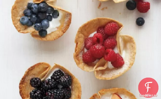 Cupe Tortilla cu iaurt și fructe proaspete