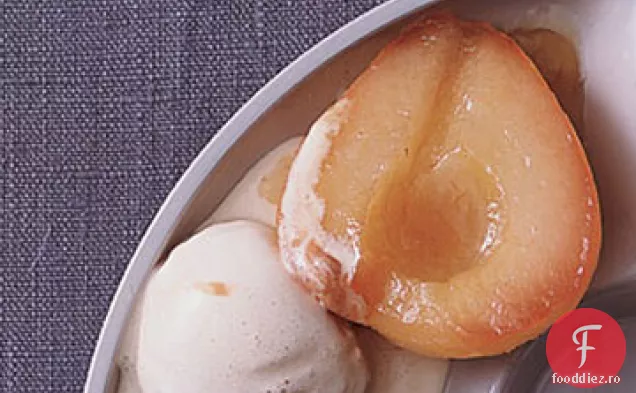 Pere caramelizate cu înghețată Dulce de Leche