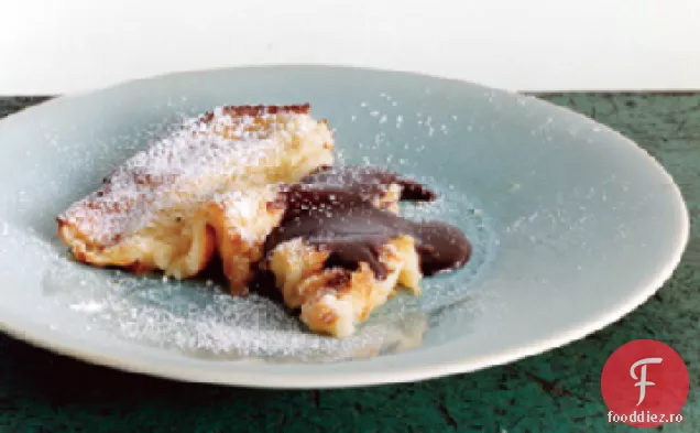 Crespella la cuptor cu sos Nutella