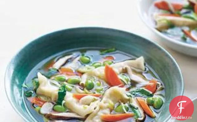 Supă Asiatică De Găluște Cu Rețetă De Shiitakes