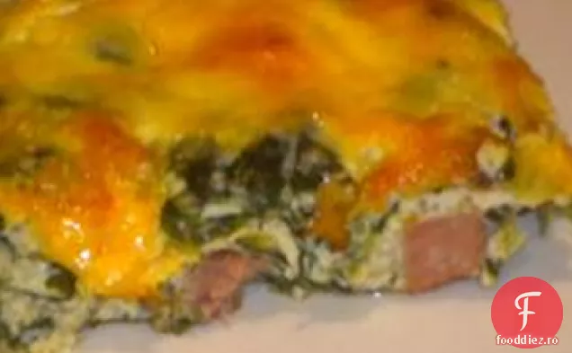 Caserolă de omletă cu șuncă și brânză