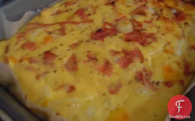 Quiche cu slănină cu conținut scăzut de carbohidrați și ouă