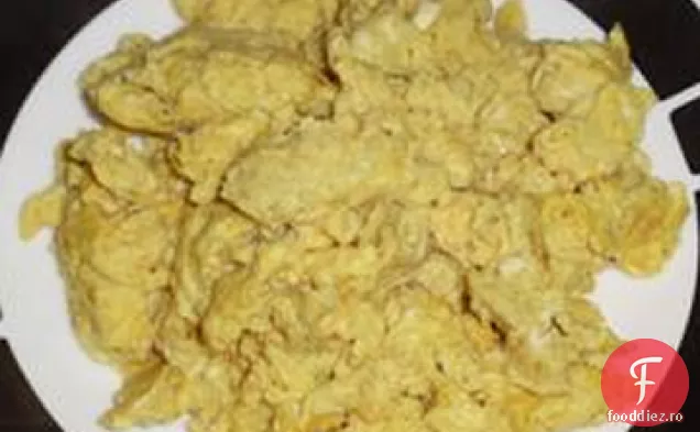 Curry Cheddar Omletă