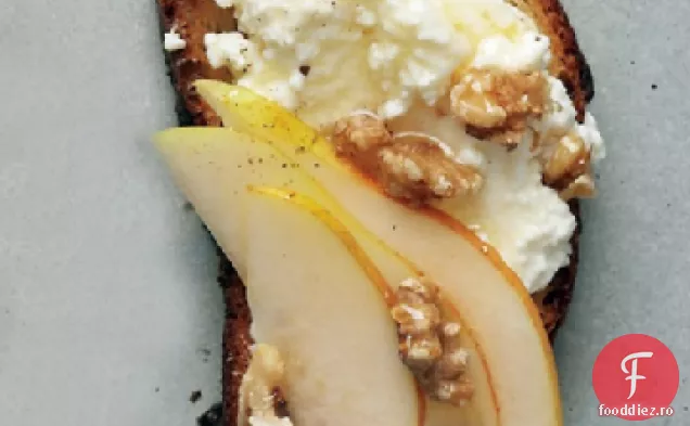Crostini de pere, nuc și Ricotta