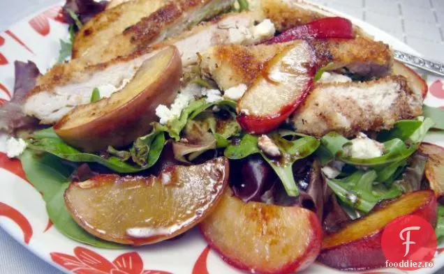 Salată De Pui Cu Crustă Panko Cu Pansament Balsamic De Rodie