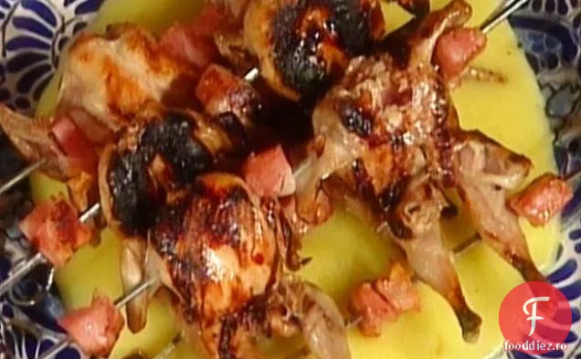Frigarui de prepelita cu mamaliga de salvie si Asiago: Spiedini di Quaglie con mamaliga e Asiago