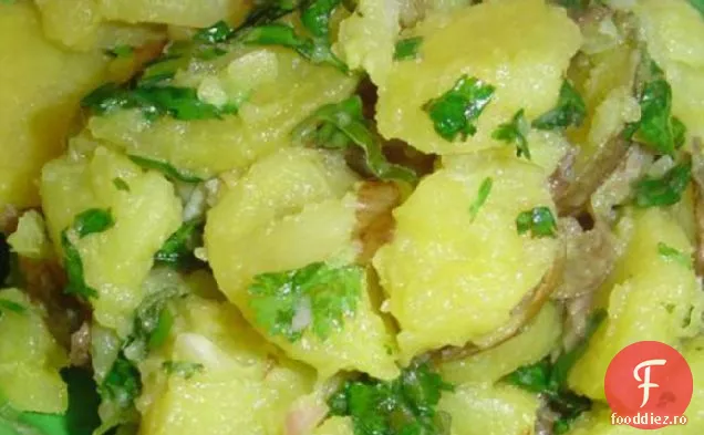 Salată de cartofi cu lămâie și coriandru