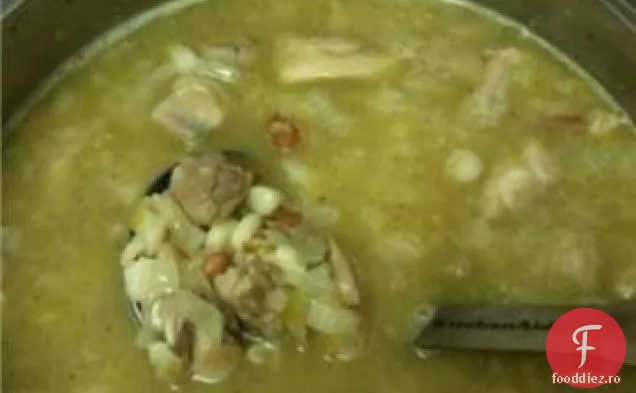 Posole (supă mexicană cu carne de porc și hominy)