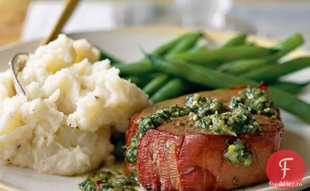 Filet de vită argentinian cu scândură de stejar cu sos Chimichurri