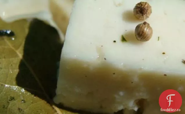 Feta Marinată Cu Ierburi Cu Măsline
