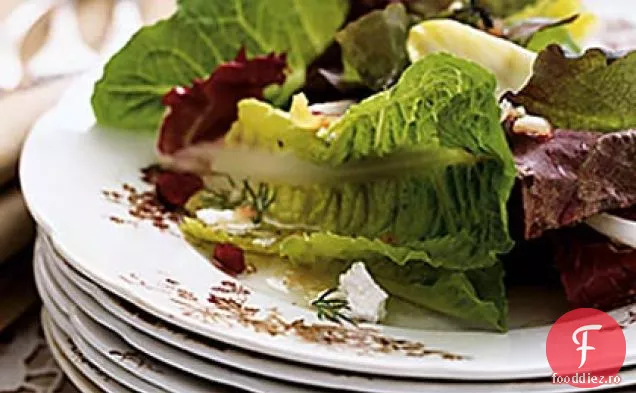 Salată verde mixtă cu vinaigretă de portocale, merișoare, Chincvre și arțar-Sherry